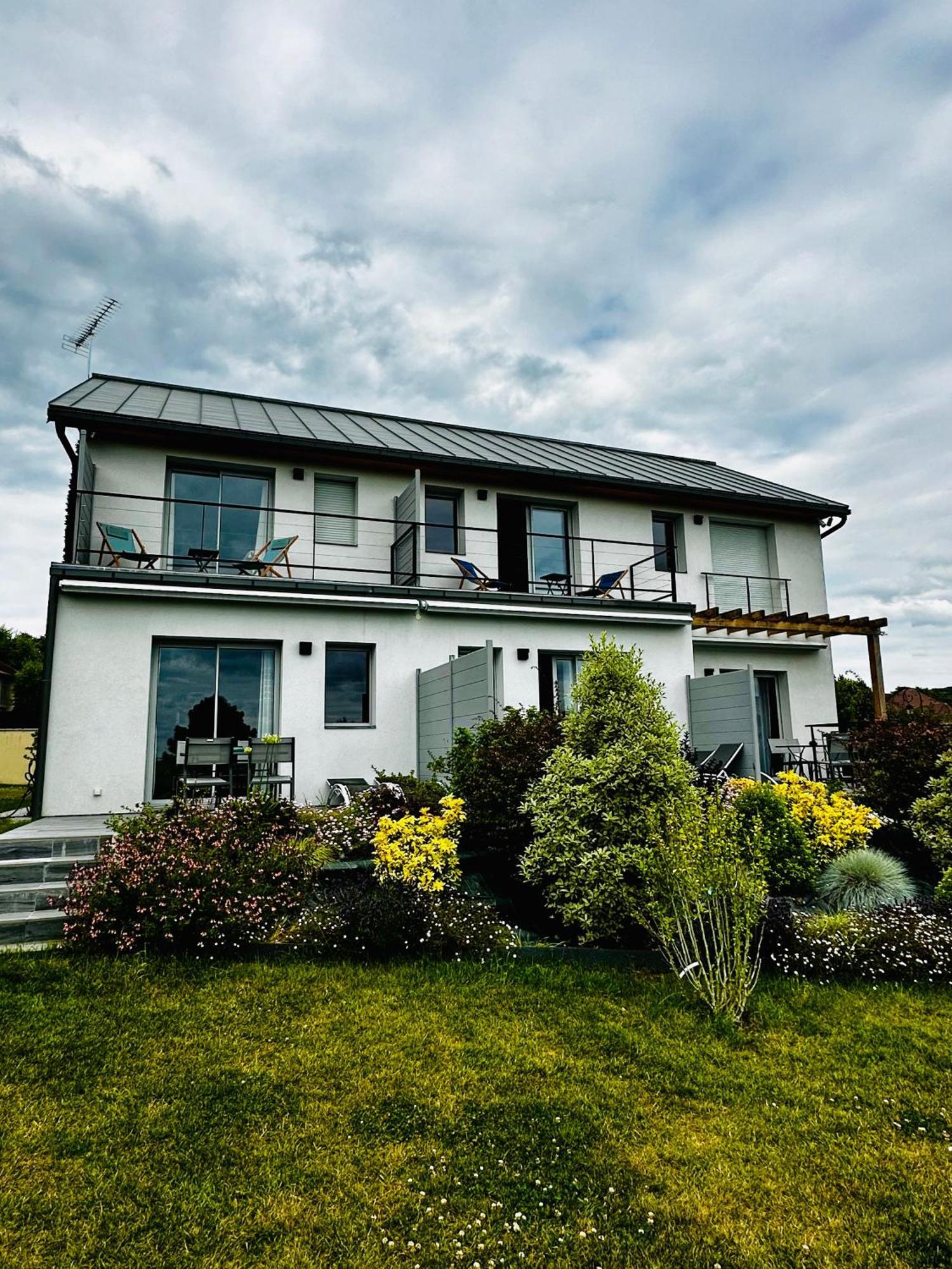 La Villa Perchee Calme, Sauna, Parking Prive Saint-Prix (Val d'Oise) Exterior foto